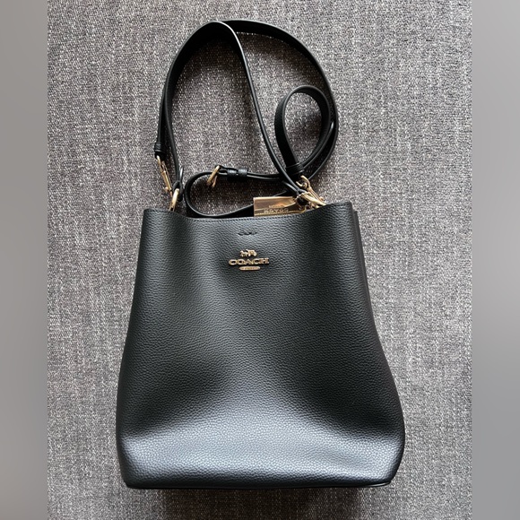 COACH | Town Bucket Bag | Black - Picture 4 of 10